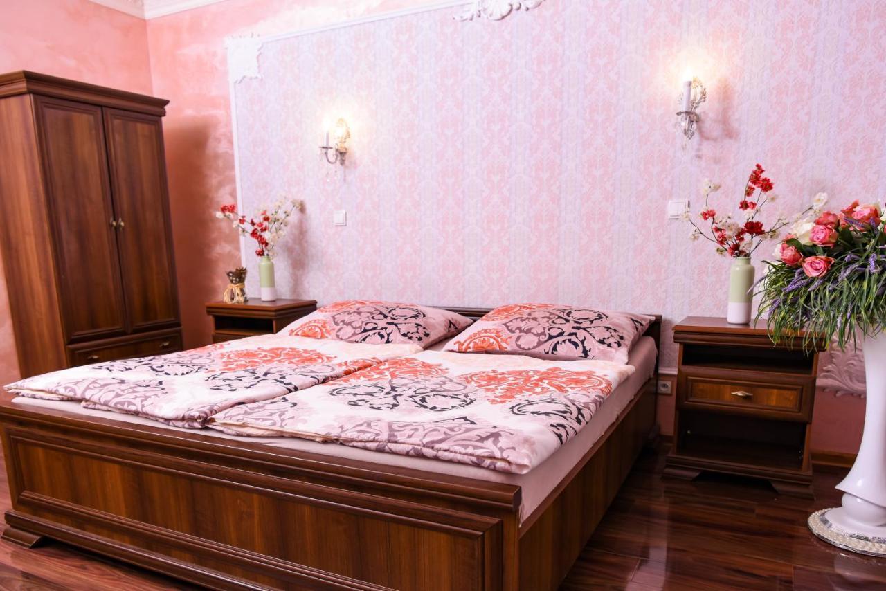 Rose Apartman Mariánské Lázně Kültér fotó